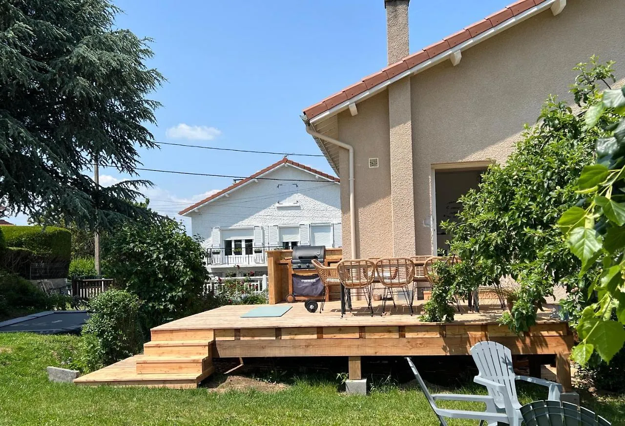 Villa Jolie Maison Cosy, Grand Jardin, En Bordure De La Via Fluvia Yssingeaux
